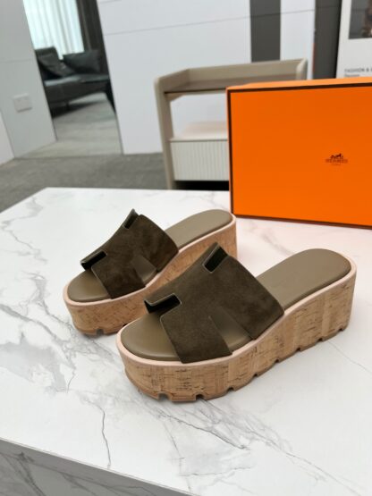 Hermès early spring new dark green pure handmade thick-soled platform slippers - Image 8