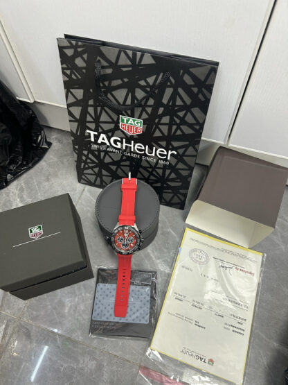 TAGHeuer handsome quartz men's watch - Image 9