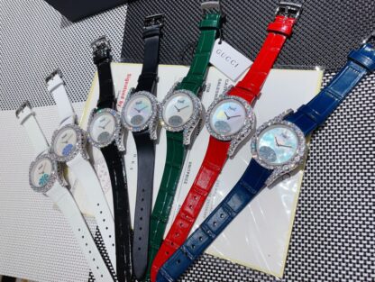 Piaget's classic feminine watch - Image 8