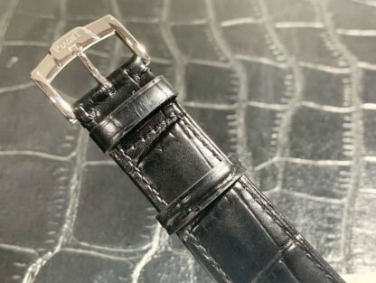Piaget's superb tiger-shaped mechanical watch - Image 8