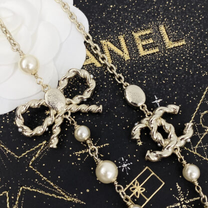 Chanel Pink Diamond Double C Bow Pearl Sweater Necklace - Image 9