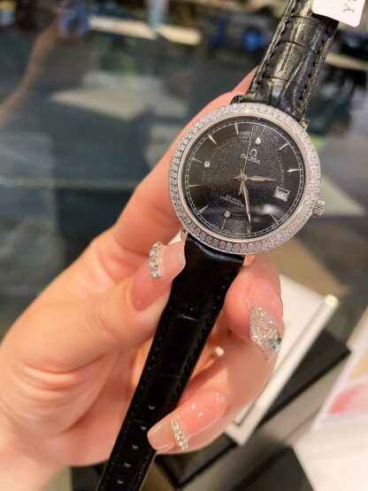 Omega - Simple and Elegant Women's Watch - Image 9