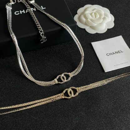 Chanel exquisite and elegant vintage necklace - Image 6