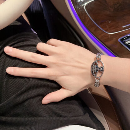 Vivienne Westwood Classic Large Saturn Bracelet Unisex - Image 9