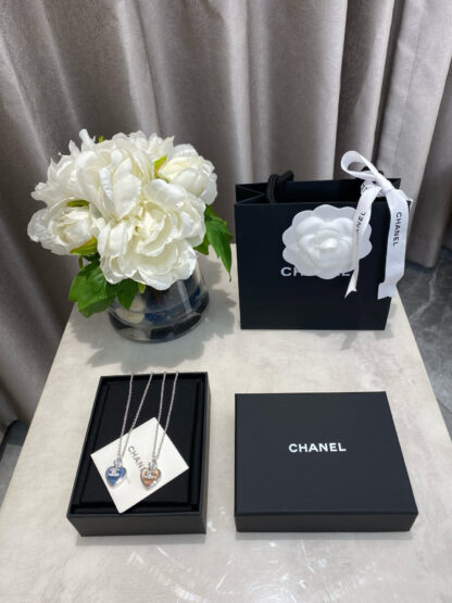 Chanel rhinestone heart necklace - Image 7