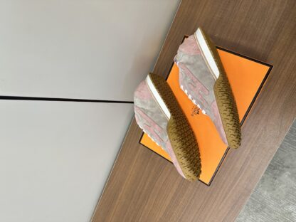 Hermès apricot pink goatskin casual sneakers - Image 9
