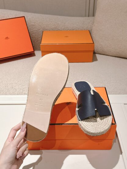Hermes dark blue spring and summer comfortable and fashionable straw slippers - Image 9