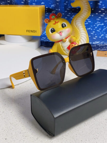 FENDI fashion trend sunglasses - Image 10