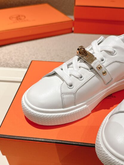 Hermes couple white and silver Kelly shoe buckle classic flat casual shoes - Image 9
