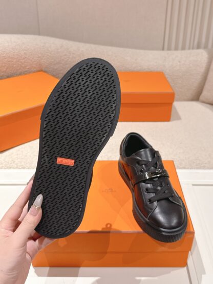 Hermès classic couple black kelly buckle classic versatile casual shoes - Image 9