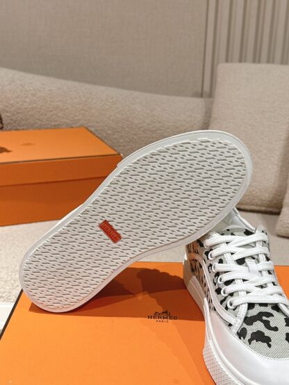 Hermes couple gray and black fashion retro casual skateboard shoes - Image 9