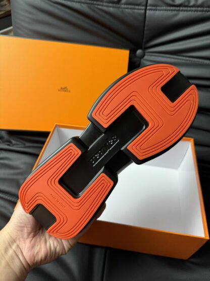 Hermes black high-end elegant casual shoes - Image 9