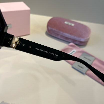 Miu Miu trendy fashion sunglasses - Image 10