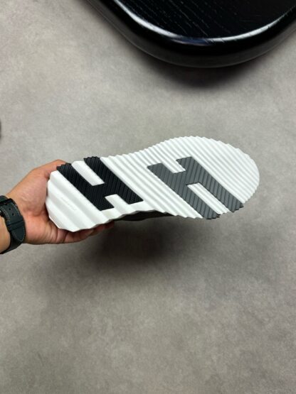 Hermes high-end noble gray and black color matching thick-soled casual shoes - Image 9