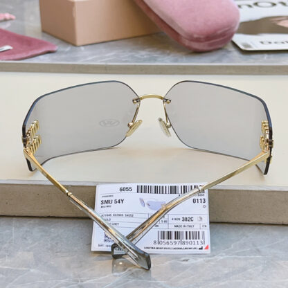 Miu Miu trendy fashion sunglasses - Image 10