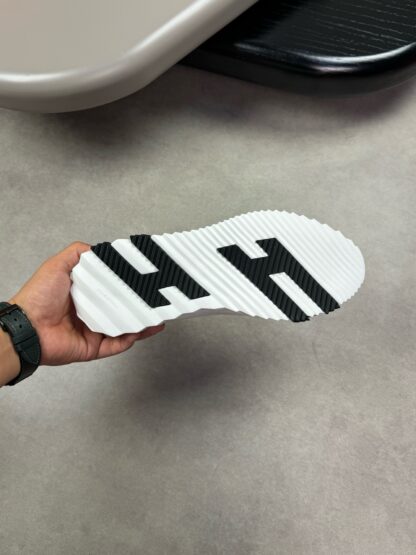 Hermès white embroidered brand temperament thick-soled casual shoes - Image 9