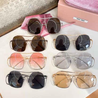 Miu Miu trendy fashion sunglasses - Image 10