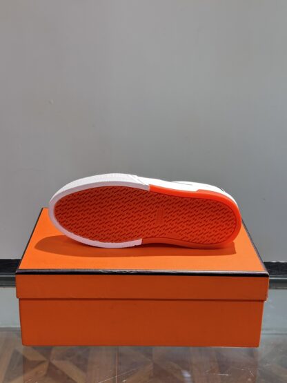 Hermes men's low-top comfortable white and black casual sports shoes - Image 9