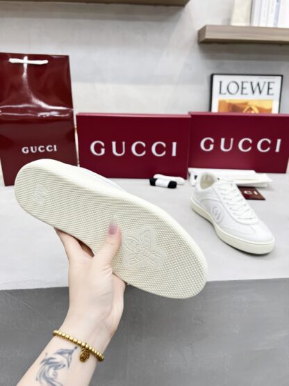 Gucci classic design German training elements catwalk model - Image 10