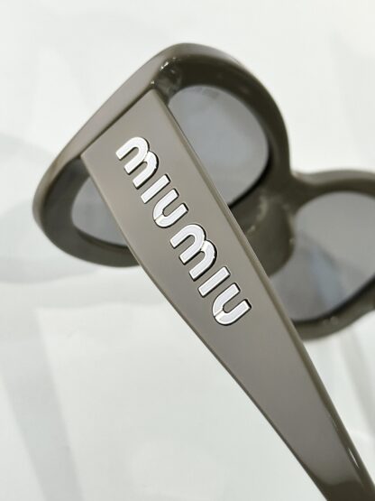 Miu Miu trendy fashion sunglasses - Image 10