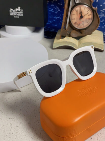 Hermès Retro Square Slimming Women's Sunglasses - Image 9