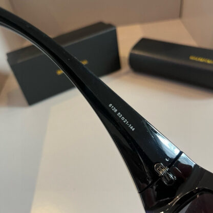 Balenciaga fashion sunglasses - Image 11