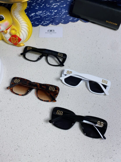 Balenciaga fashion sunglasses - Image 10