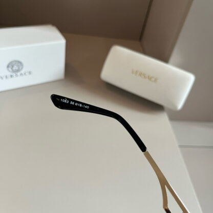 Versace fashion trend sunglasses - Image 11