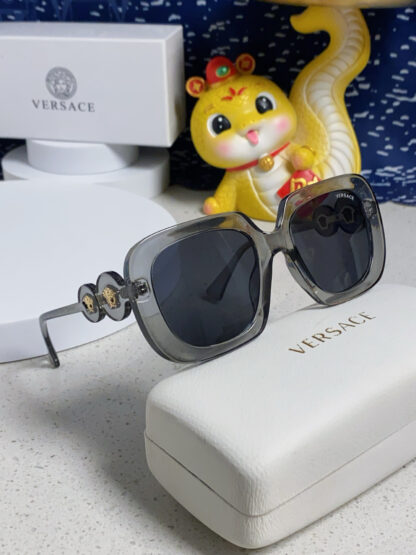 Versace fashion trend sunglasses - Image 10