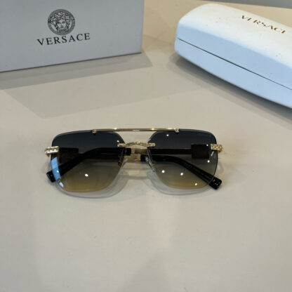 Versace fashion trend sunglasses - Image 11