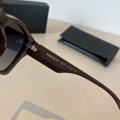 Yves Saint Laurent fashion sunglasses - Image 10
