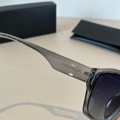 Yves Saint Laurent fashion sunglasses - Image 10