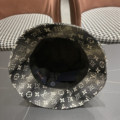 Louis Vuitton embroidered bucket hat - Image 10