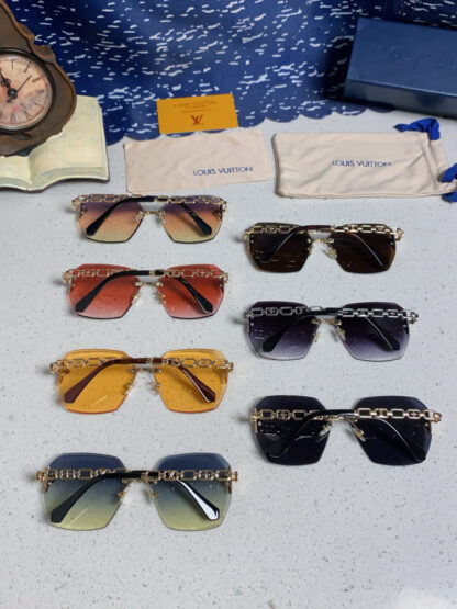 LOUIS VUITTON Fashion Sunglasses - Image 11