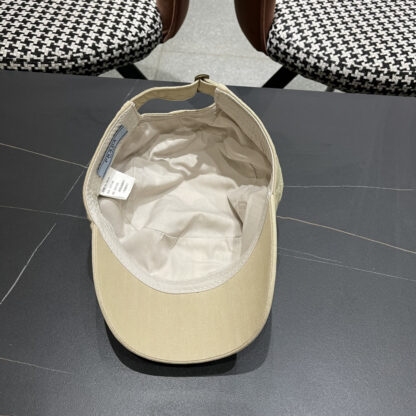 Prada Sen series men and women casual cap - Image 10
