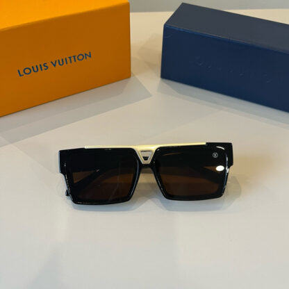 LOUIS VUITTON Fashion Sunglasses - Image 11