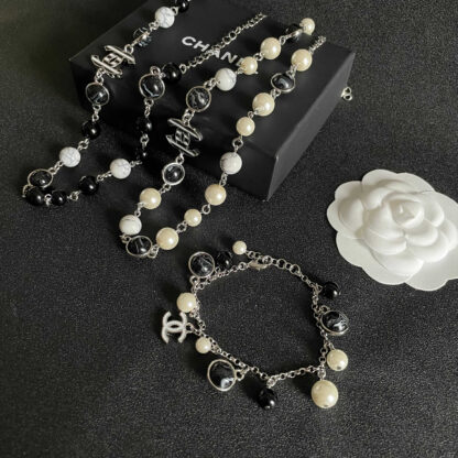 Chanel exquisite and generous pearl vintage necklace - Image 8
