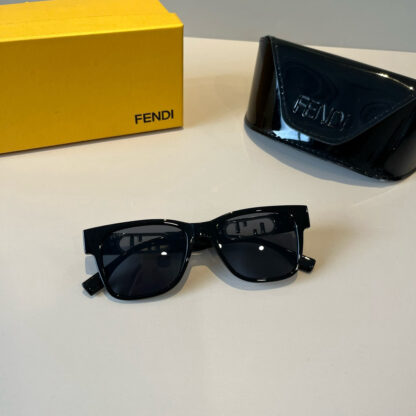 FENDI fashion trend sunglasses - Image 11
